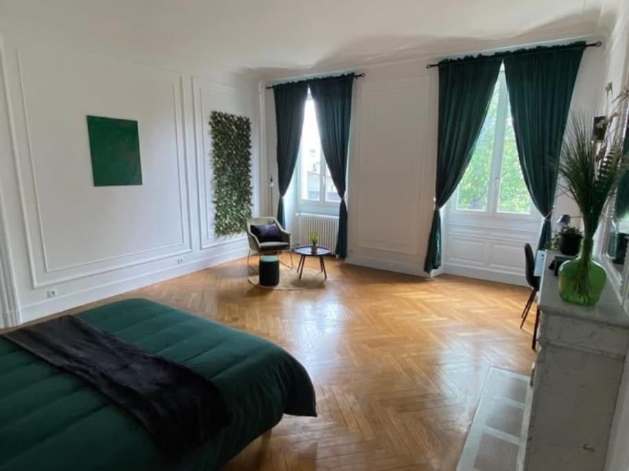 Appartement - 2 Chambres - Parking Voiture Mazamet Ngoại thất bức ảnh